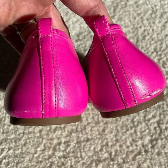 Gianni Bini Hot Pink Flats - Picture 2 of 4